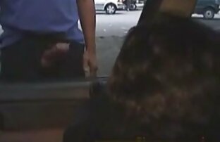 Una video porno con fiche pelose giovane bruna succhia un cazzo a un grande uomo e un kukan in macchina